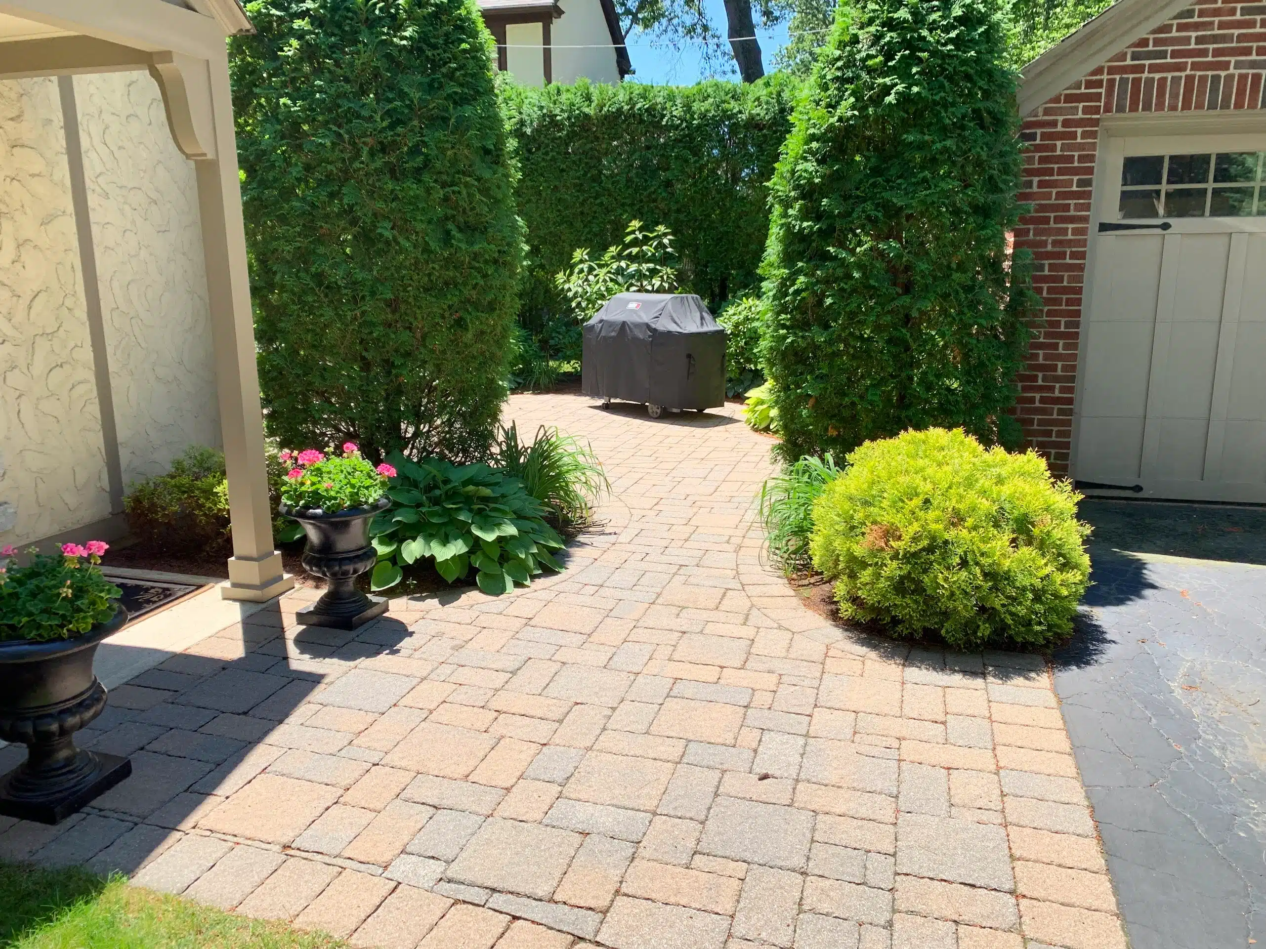 ludlow_landscaper_hardscaping_st-clair-landscaping-irrigation (43)